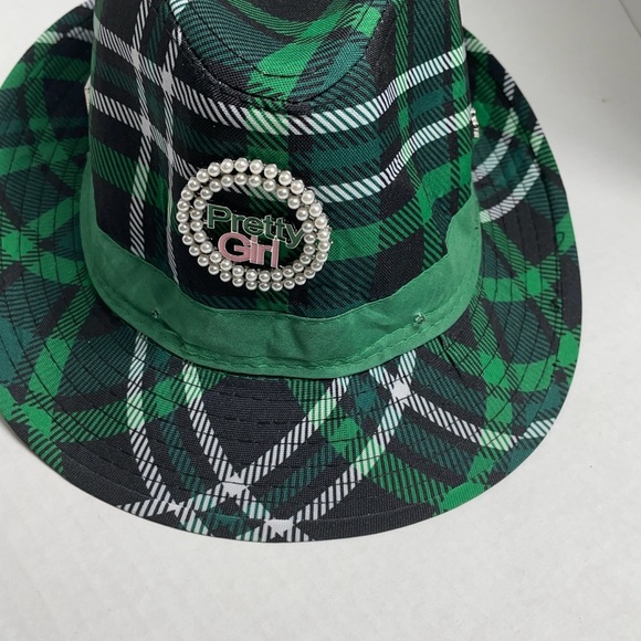 This eye-catching accessory add a fun twist to any event. # AKA - Picture 5 of 5